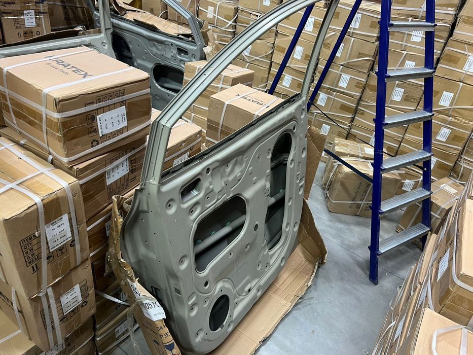 Hyundai Custin двери