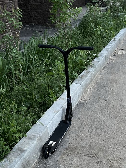 продам трюковой самокат
