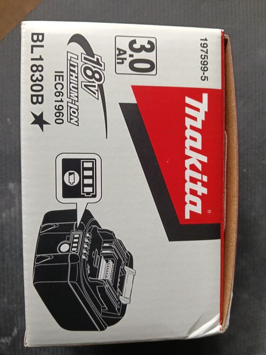 Винтоверт Makita dhp482, зарядно и батерия