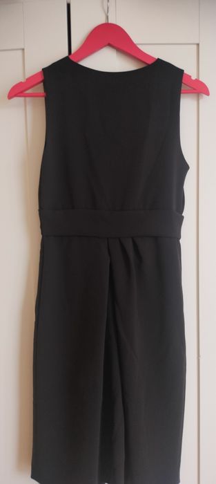 Оригинална  MOSCHINO, размер S, малка черна рокля