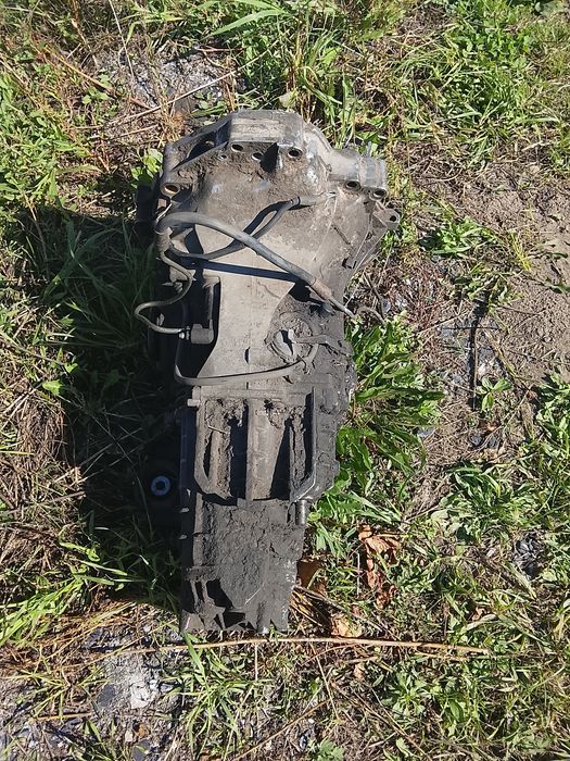 Продам КПП Ауди 80 б3 на запчасти