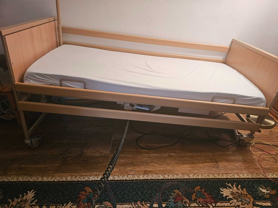 Vand pat medical cu telecomanda si saltea