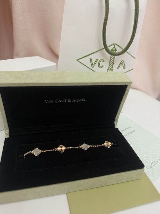Мини браслат Van & Cleef arpels