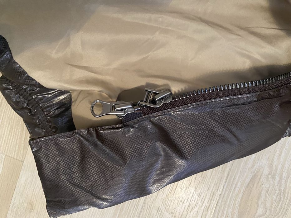 Продам куртку женскую