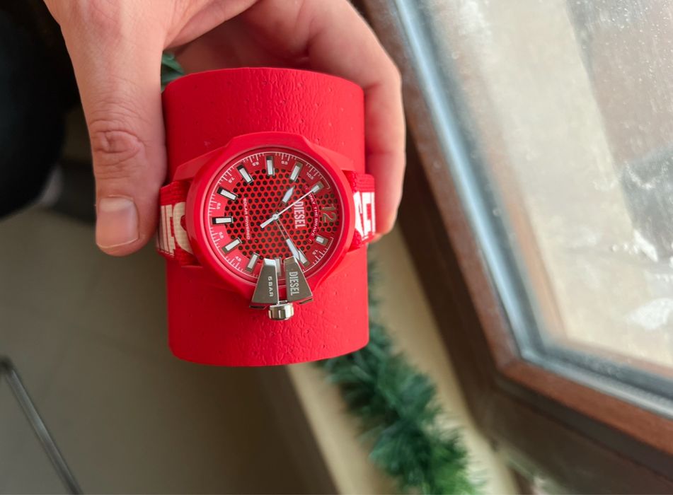 DIESEL оригинален часовник нов
