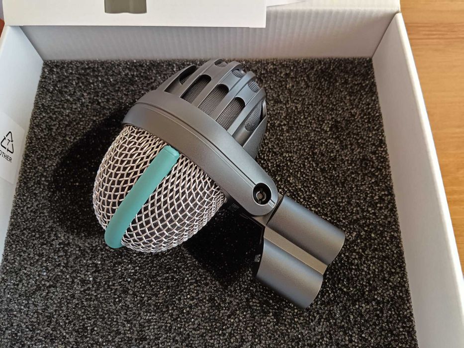 Микрофон AKG D112