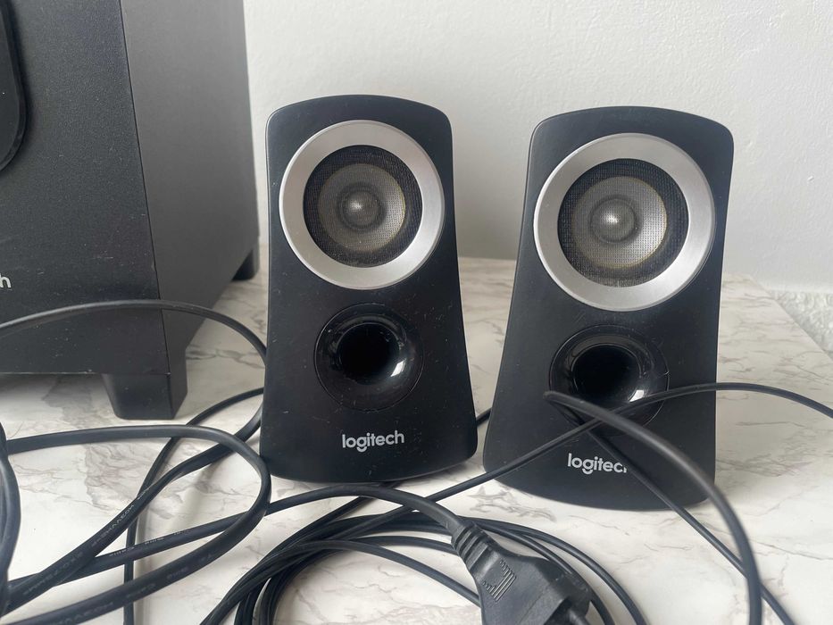 Аудио система Logitech Z313 2.1 - За ремонт части (проблем в платката)