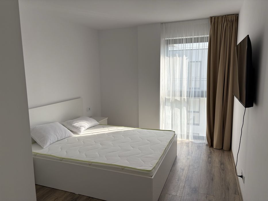Inchiriez apartament in bloc nou, utilat si mobilat, 2 camere