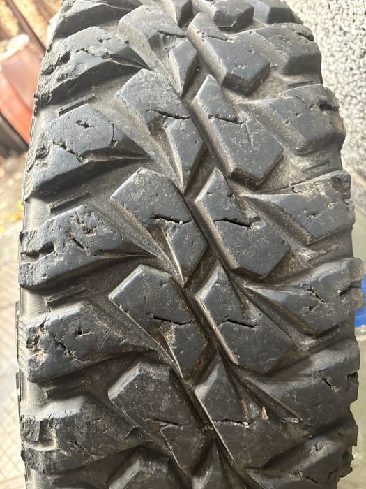 Джанти с гуми 235/75/15 за витара