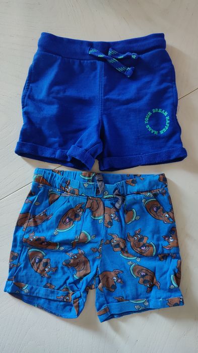 Lot pantaloni scurți 98