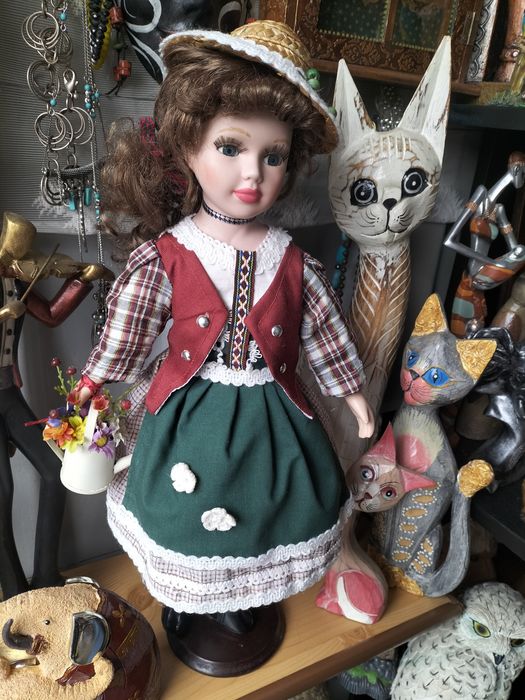 Продам коллекционные фарфоровые куклы.