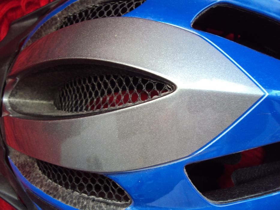 Велосипедна каска със сигнални лампички