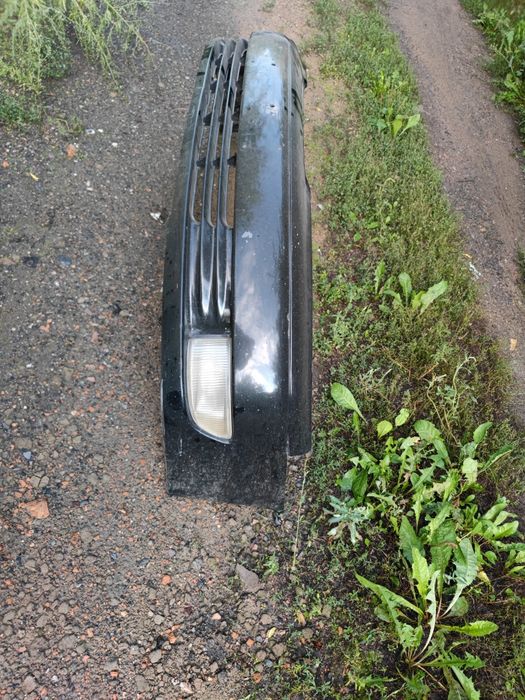 Передний бампер от toyota windom