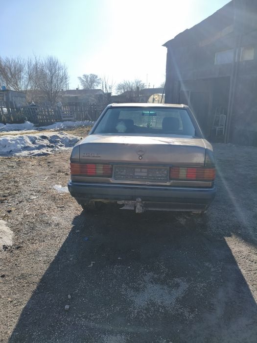 Мерседес Бенс 190