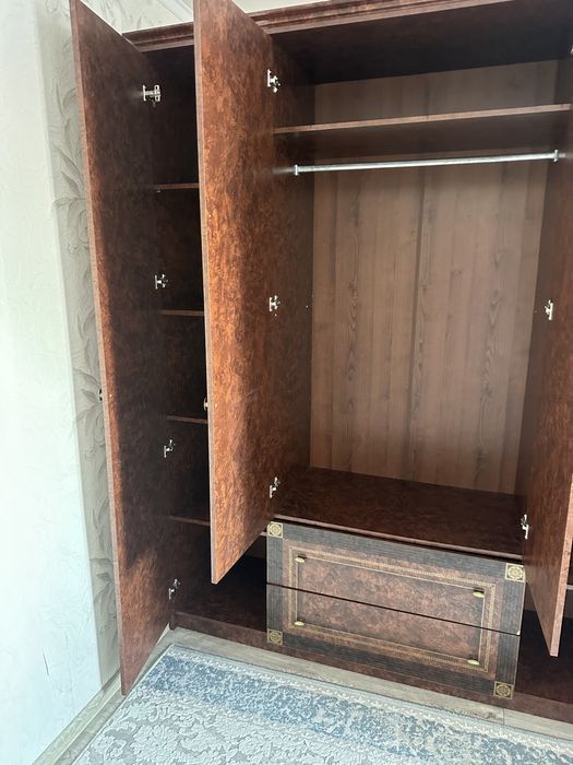 Продам шкаф для одеждя