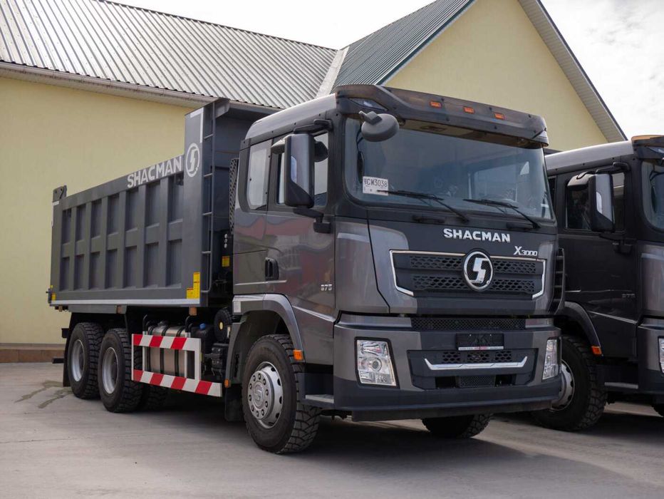 Шакман м3000 тягач. Shacman (shaanxi) x3000. Shacman x3000 6x4 самосвал. Shacman x3000 самосвал. Черный шахман.