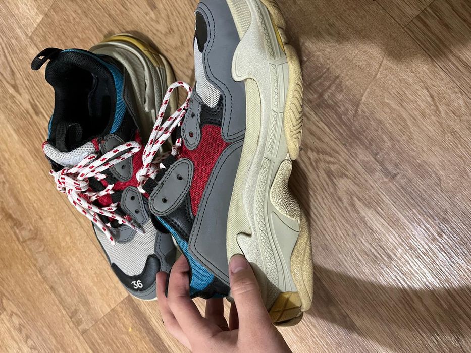 Кроссовки оригинал отличного качества