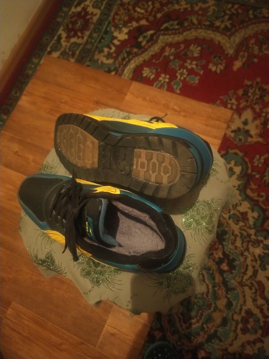 Туфли,красовки,сапожки.