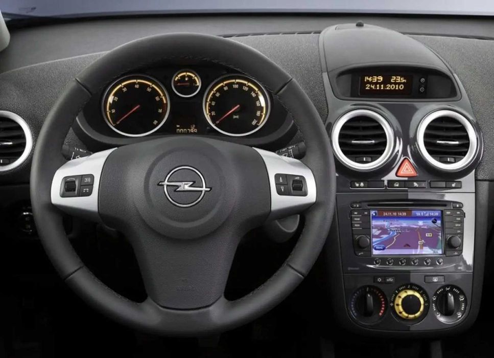 Card cu hartile de navigatie pentru sistemul Opel Touch & Connect