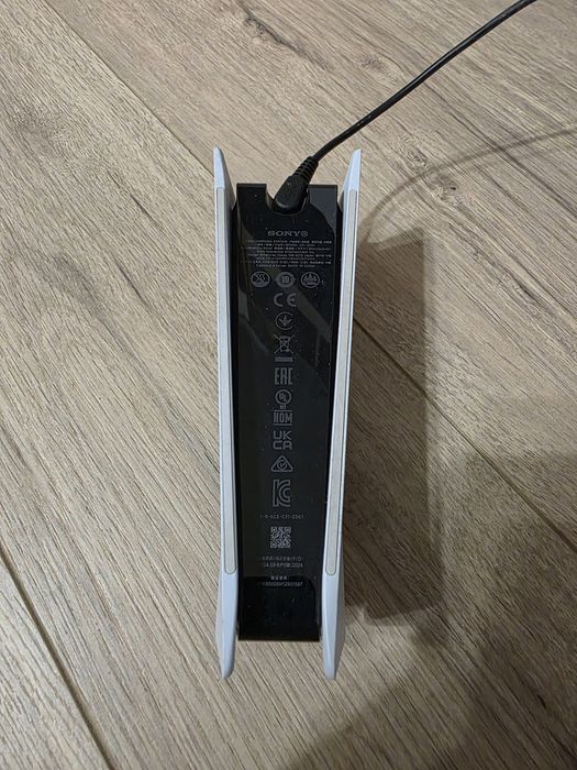 Зарядно устройство за джойстици DualSense