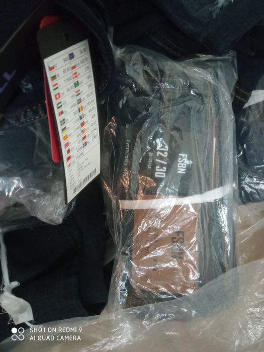 Blugi Unisex Skinny cu eticheta