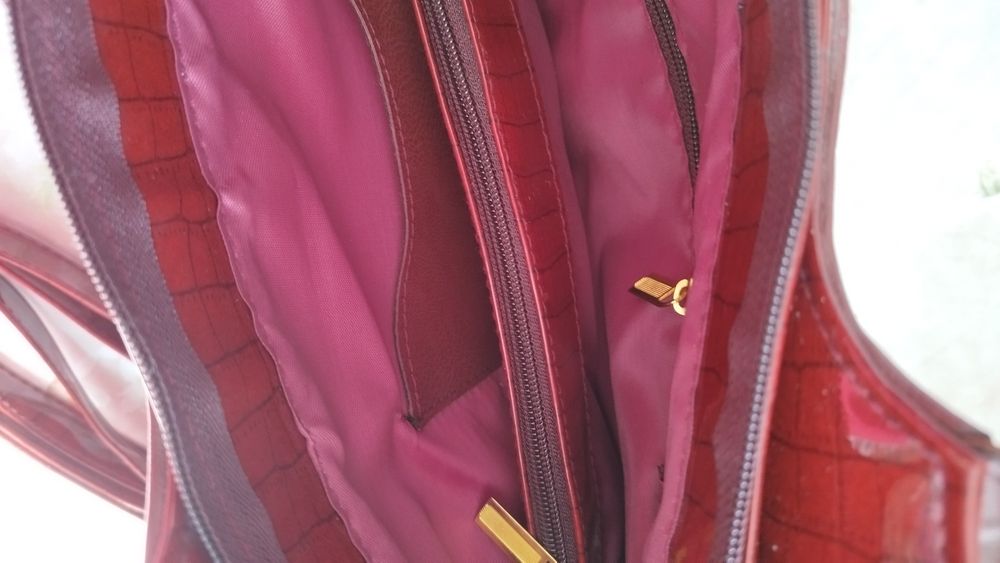 Нова дамска луксозна чанта червен лак