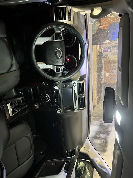 Toyota Land Cruiser 150