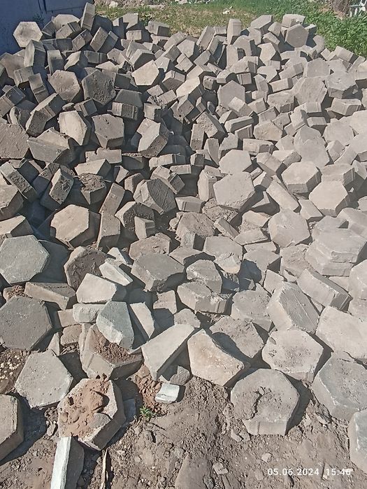 Продам б/у брусчатку