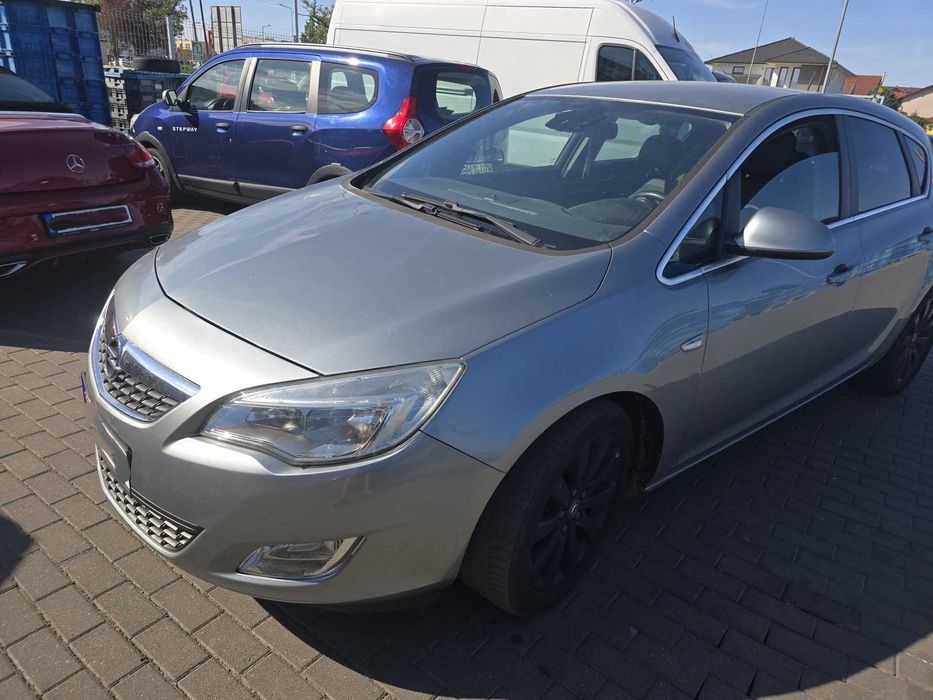 Dezmembrari dezmembrez Opel Astra J 1.7 CDTI cod motor A17DT