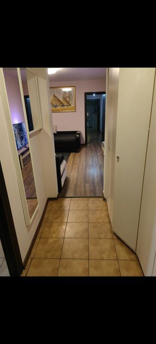 Vand apartament 3 camere 80mp +curte