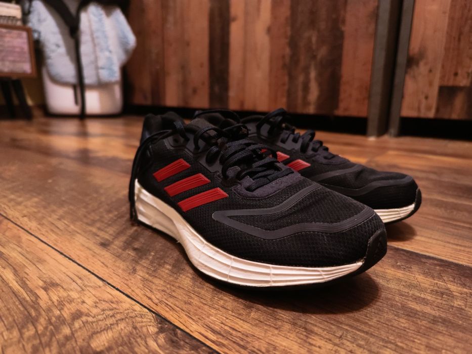 Спортни обувки адидас оригинални 39 размер в отлично състояние