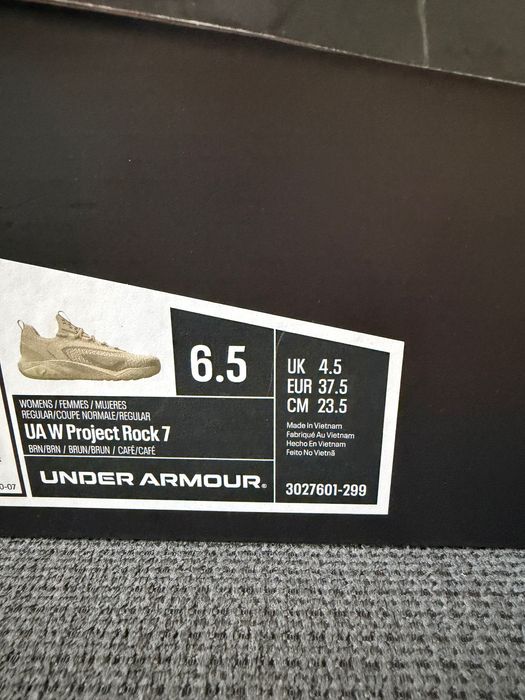 Дамски Маратонки Under Armour  37 номер, стелка 23,5