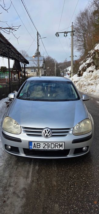 Vand golf 5 in stare buna