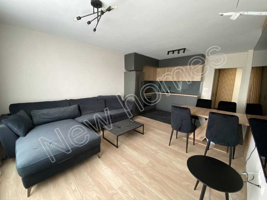 Продава се Двустаен апартамент в Пловдив, Остромила - 65 кв.м за 1570 €/кв.м - Снимка #1