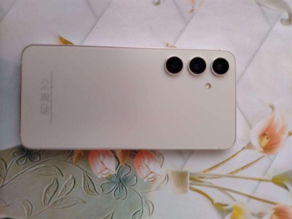 Продаётся самсунг s24