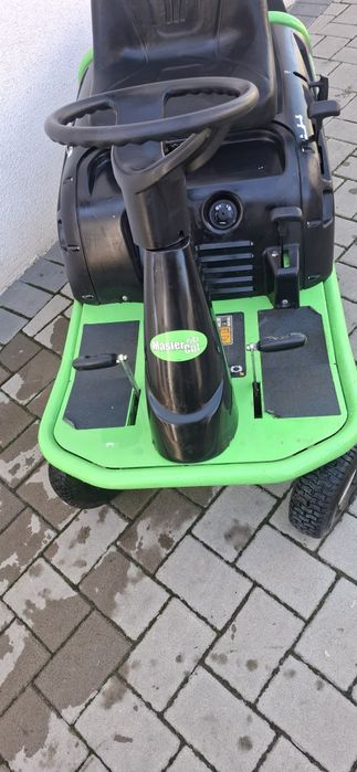 Tractoras gazon stare foarte bună