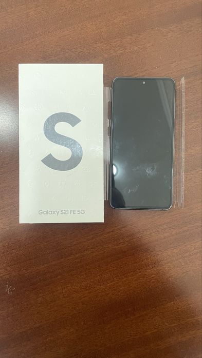 Samsung s21 FE, черго цвета