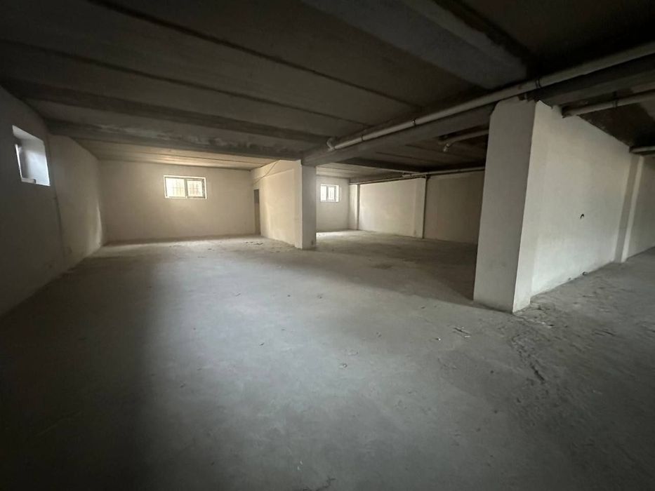 Продаётся или Сдаётся  Генерала Петрова Коммерческое помещение 500кв