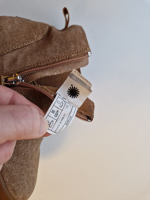 Ghete, botine din piele, UGG, 30