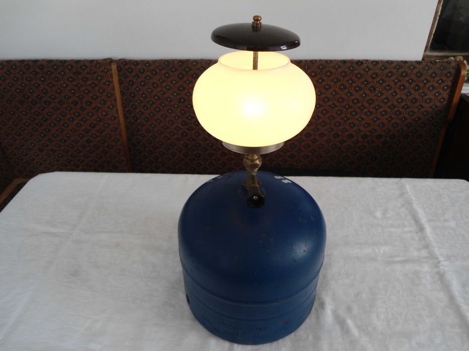 Туристическа газова лампа