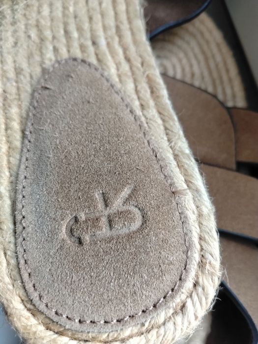 Papuci piele intoarsa