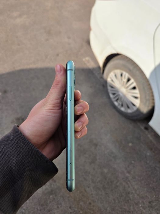 Iphone 11  цена 70000