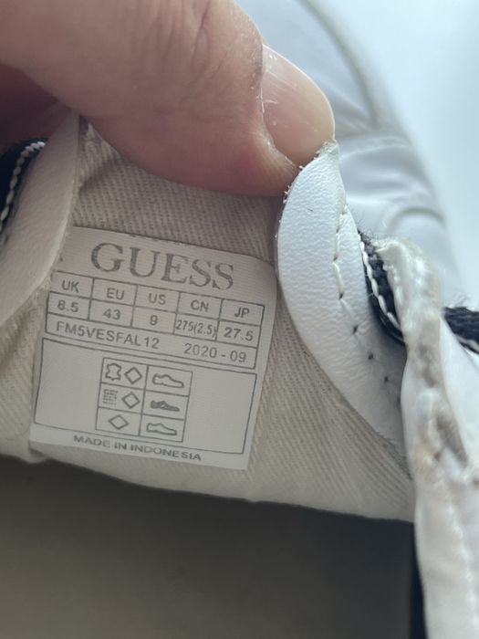 GUESS Сникърси Verona Stripe Low 43