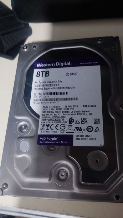 Срочно продается жёсткий диск WD purple 8tb 2шт
