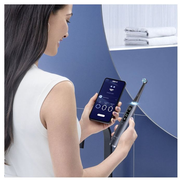 Електрическа четка за зъби Oral-B iO9 ЧИСТО НОВА