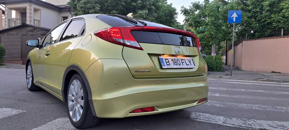 Honda Civic IX / 1.8 Vtec / Executive / 2013 / TVA Deductibil !