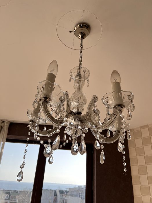 Лампа за таван, в добро състояние и работеща