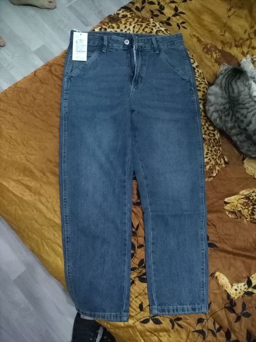 Продам джинсы мужские