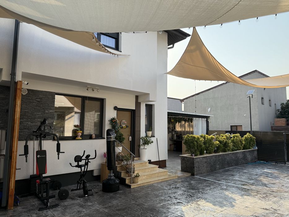 Vand casa toamnei Bragadiru