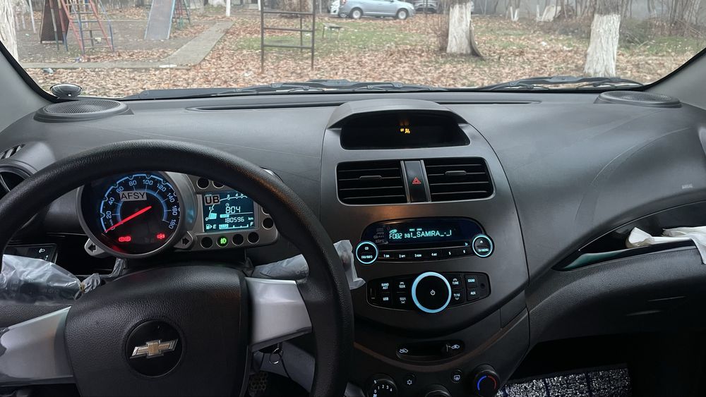 Spark 2014 yil 2 poz bir qol moshina